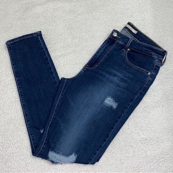 Levi's Blue Highrise Skinny Jeans(Size 32) - Picture 3 of 7